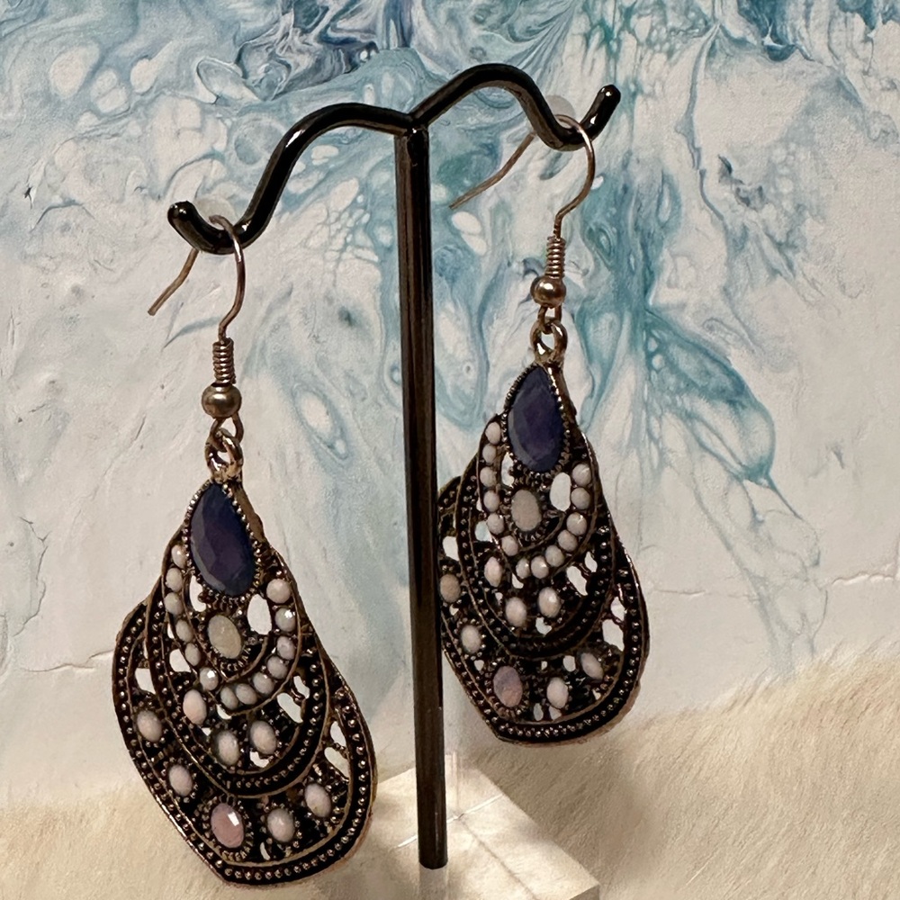 Blue and Pearlescent gem and bead Earrings - Picture 3 of 3